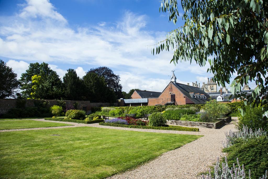 Walton Hall Hotel & Spa By Sunday Wellesbourne Екстериор снимка